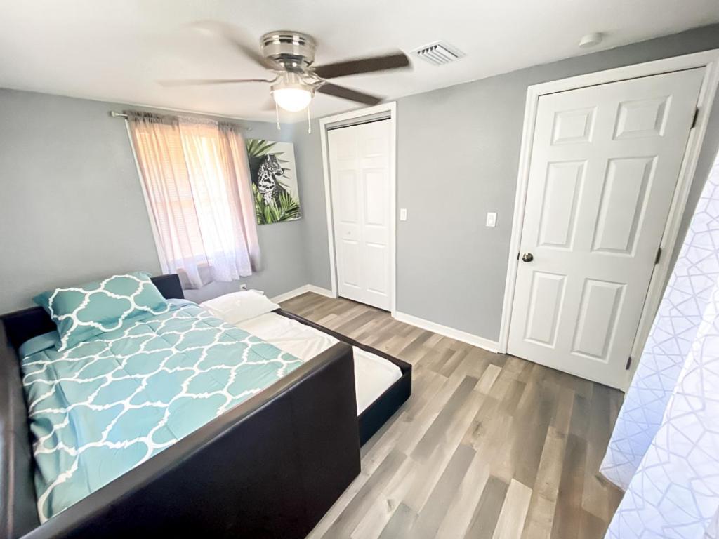 Sarasota Modern, Spacious, Comfy, Queen Beds, Backyard Rental Экстерьер фото