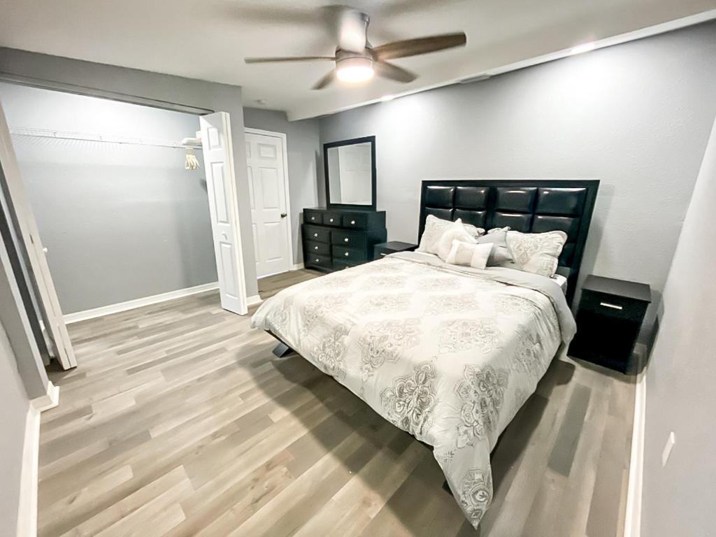 Sarasota Modern, Spacious, Comfy, Queen Beds, Backyard Rental Экстерьер фото